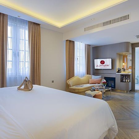 La Seine Hotel Vientiane Buitenkant foto